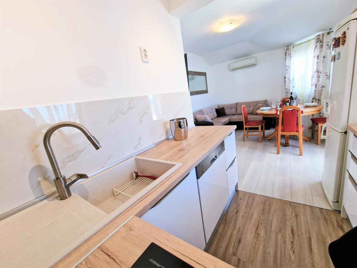 Vista Apartment-Split Airport Kastela Exterior photo